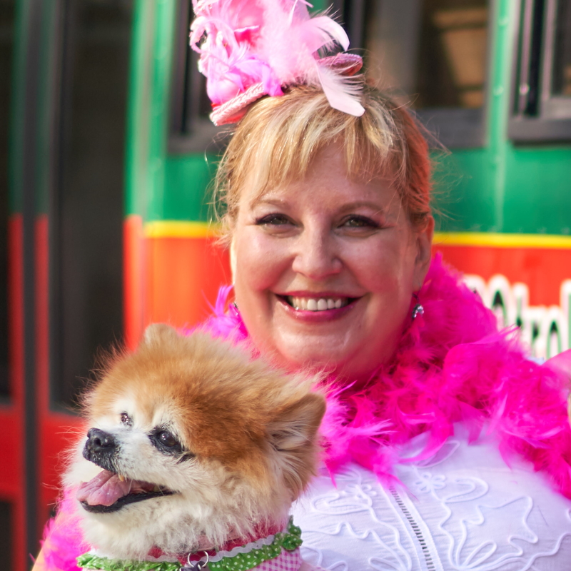 Tammy-Headshot_F_-_DSC5144_800x800