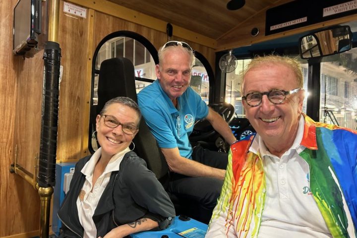 Tour guides and drivers of Discover Sarasota Tours!