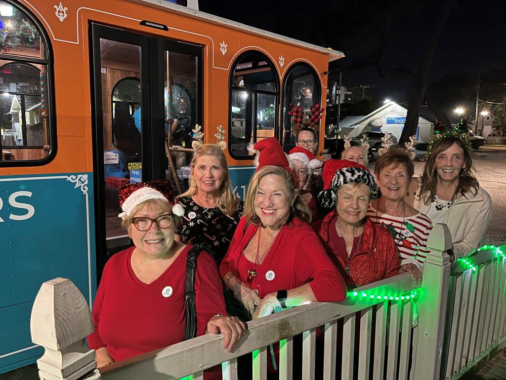 Christmas Carol Trolley | Discover Sarasota Tours