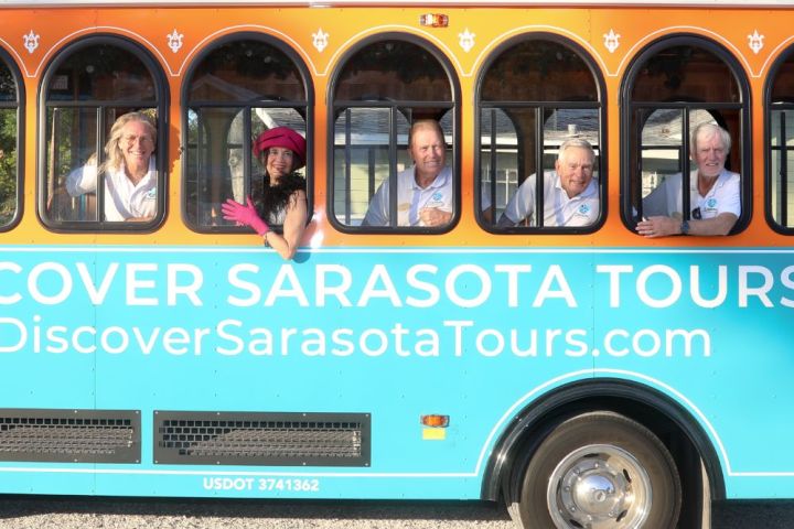 a bus that is parked on the side