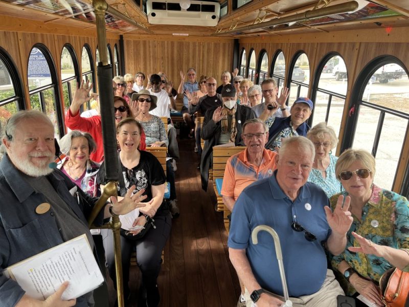 GROUPS – 2025-01-28 12.54.14 Discover Sarasota Tours Group posing for the camera